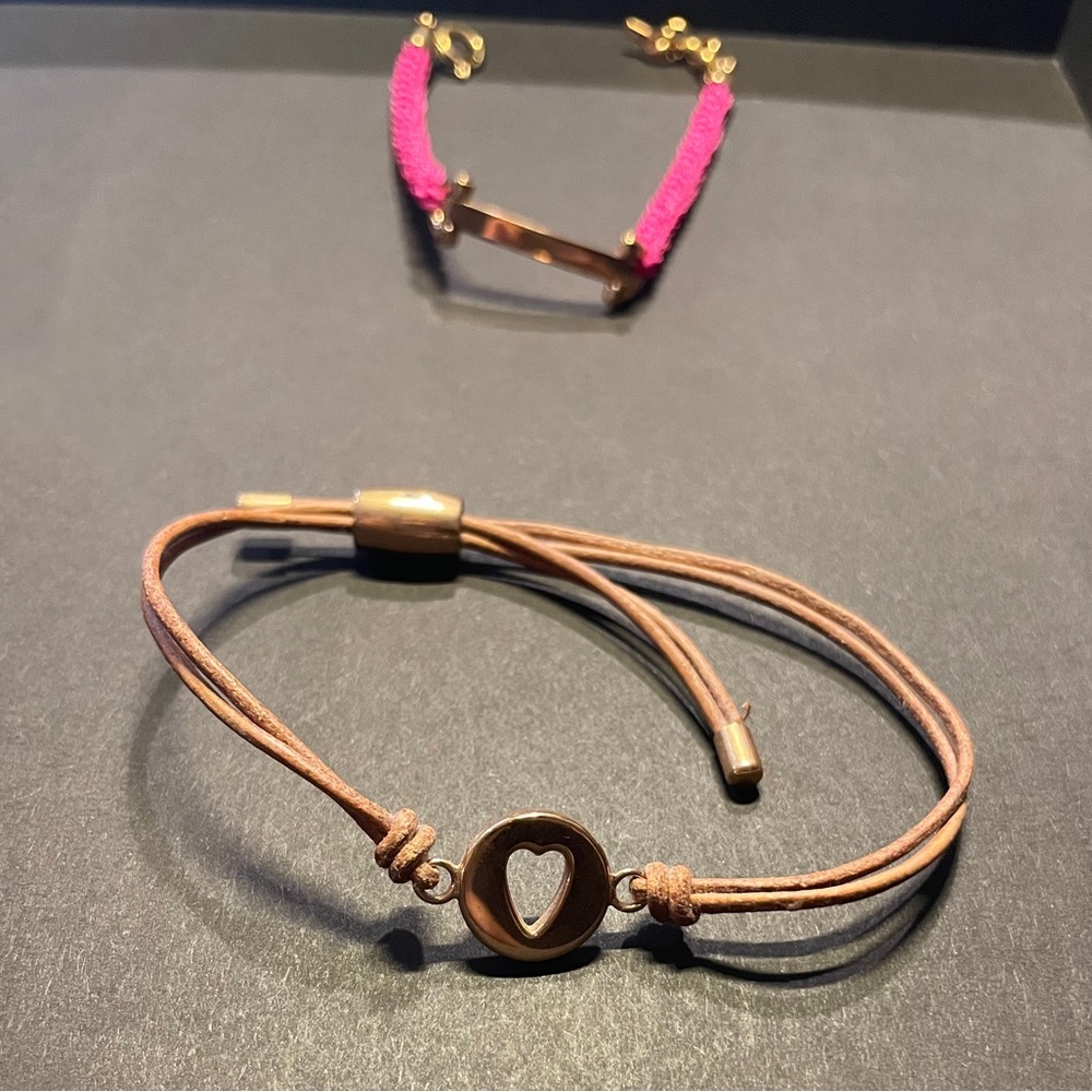 Fossil gold heart leather bracelet